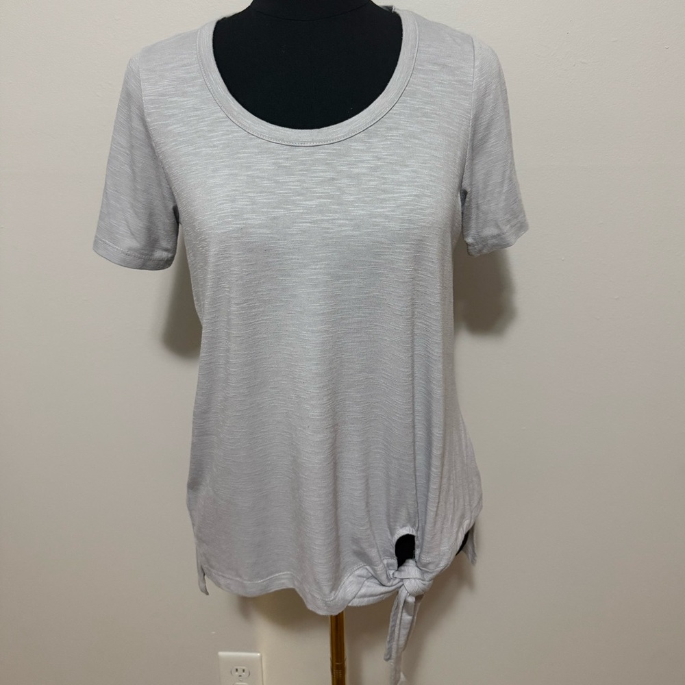 Jones New York Light Gray Tie-Front Tee
